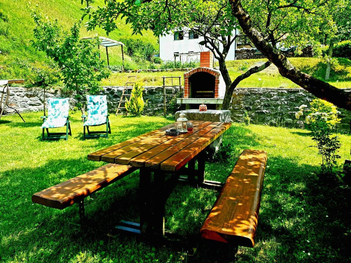 Apartment And Garden House Among The Mountains Podbrdo Luaran gambar